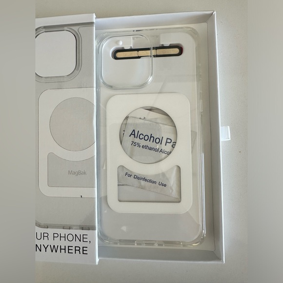 iPhone 14 Pro Max case Magbak clear - Picture 2 of 3